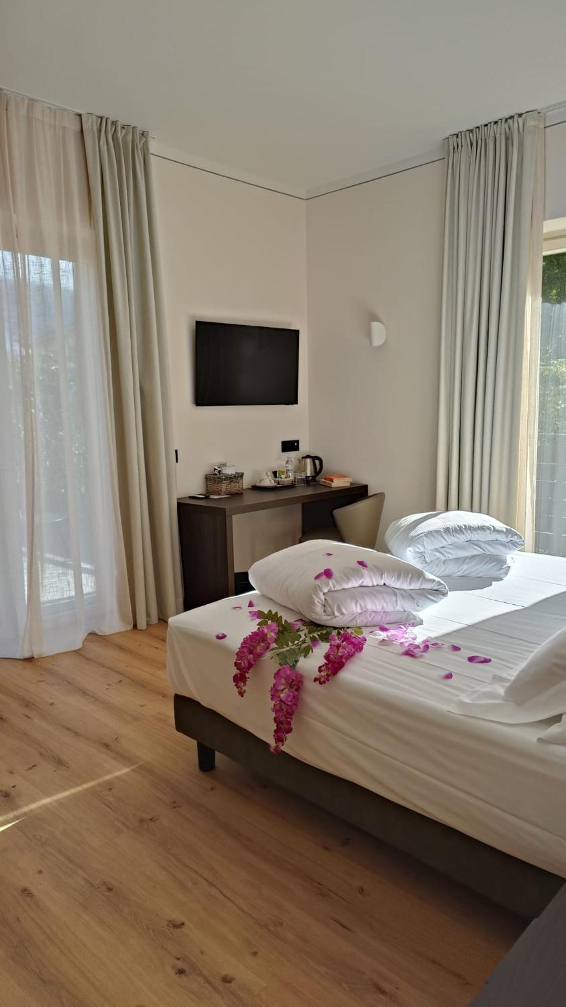 Hotel Villa Cuserina Cannobio Esterno foto